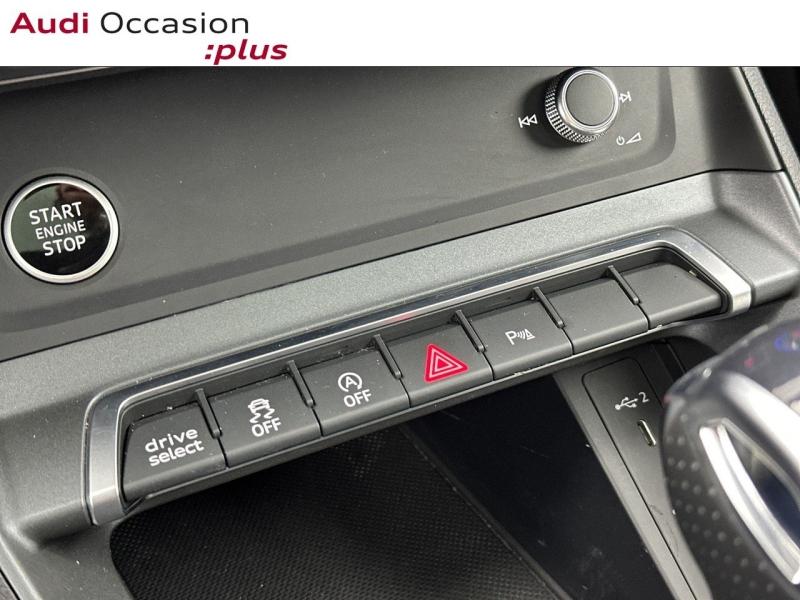 Voitures occasions Audi Q3 S line Saint-Thibault-des-Vignes