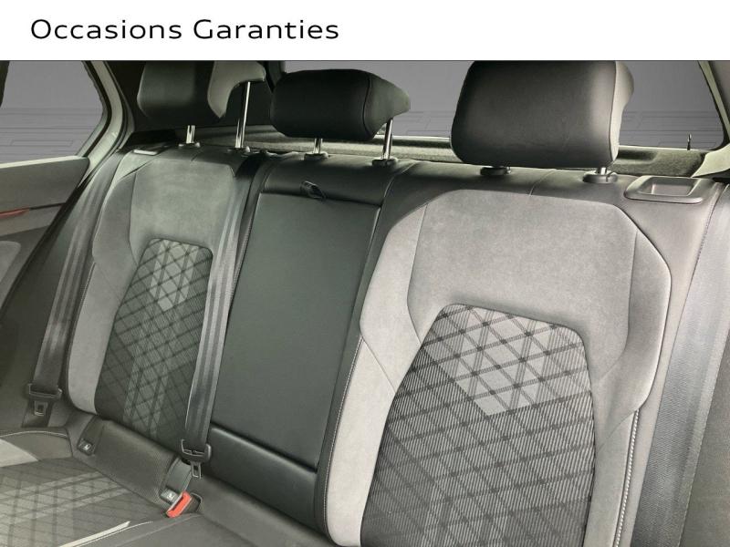 Voitures occasions VOLKSWAGEN GOLF R-Line Saint-Thibault-des-Vignes