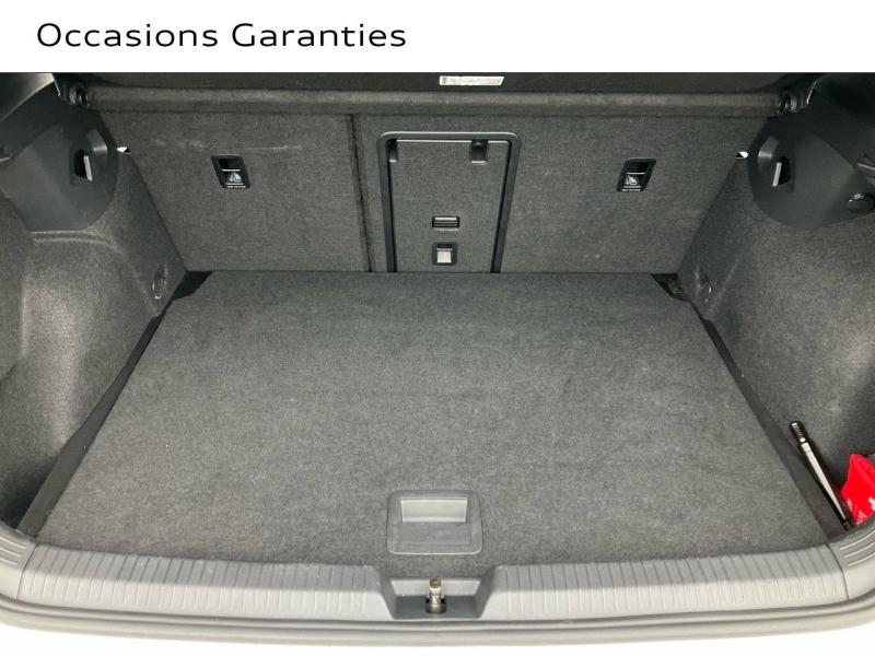Voitures occasions VOLKSWAGEN GOLF R-Line Saint-Thibault-des-Vignes