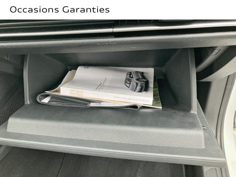 Voitures occasions VOLKSWAGEN GOLF R-Line Saint-Thibault-des-Vignes