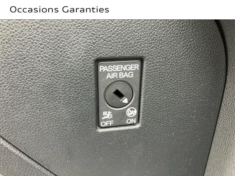 Voitures occasions VOLKSWAGEN GOLF R-Line Saint-Thibault-des-Vignes