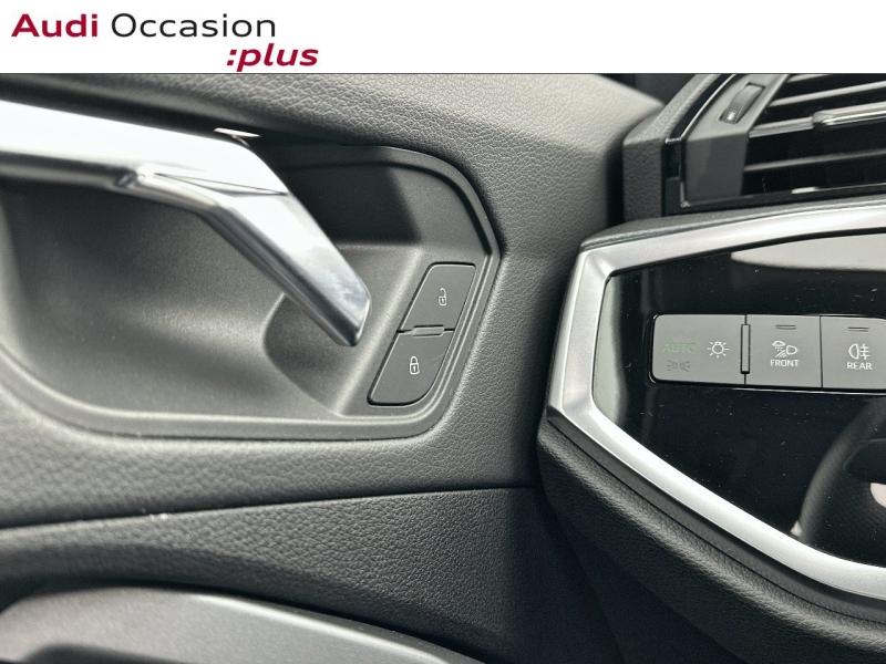 Voitures occasions Audi Q3 S line Saint-Thibault-des-Vignes