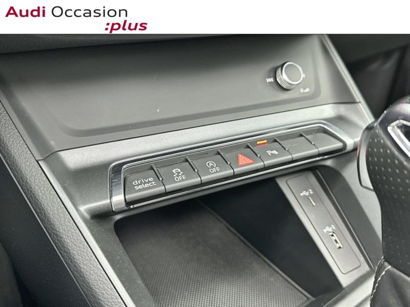 Voitures occasions Audi Q3 S line Saint-Thibault-des-Vignes