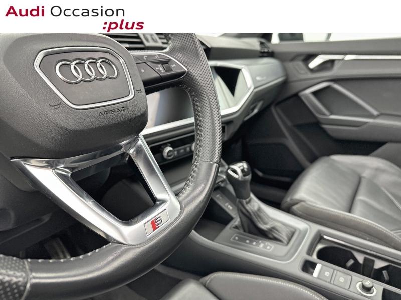 Voitures occasions Audi Q3 S line Saint-Thibault-des-Vignes