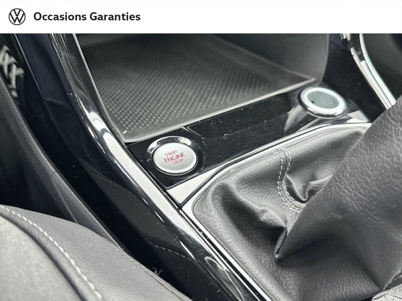 Voitures occasions VOLKSWAGEN T-CROSS R-Line Saint-Thibault-des-Vignes