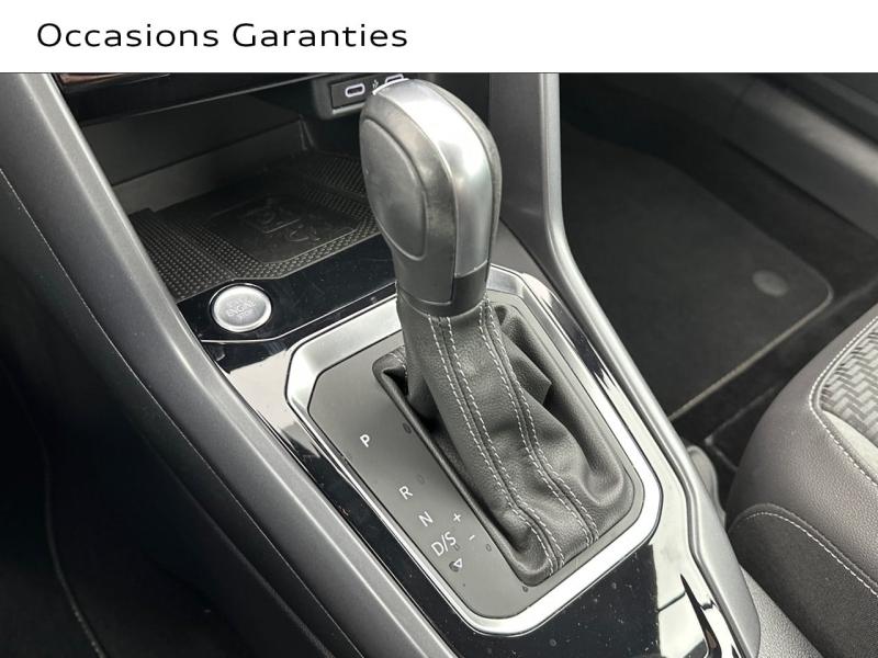 Voitures occasions VOLKSWAGEN T-Roc Cabriolet R-Line Saint-Thibault-des-Vignes