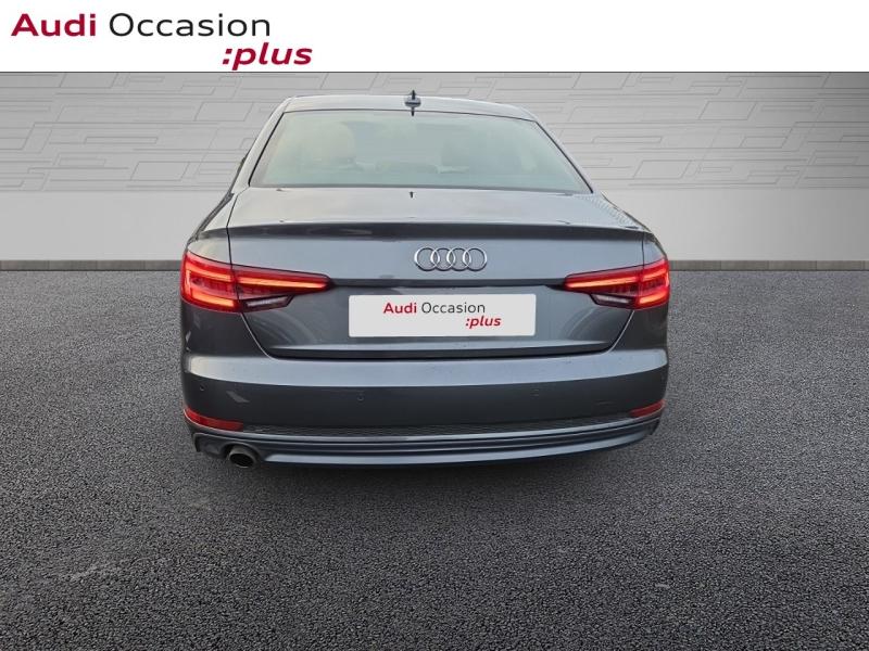 Voitures occasions Audi A4 S line Saint-Thibault-des-Vignes
