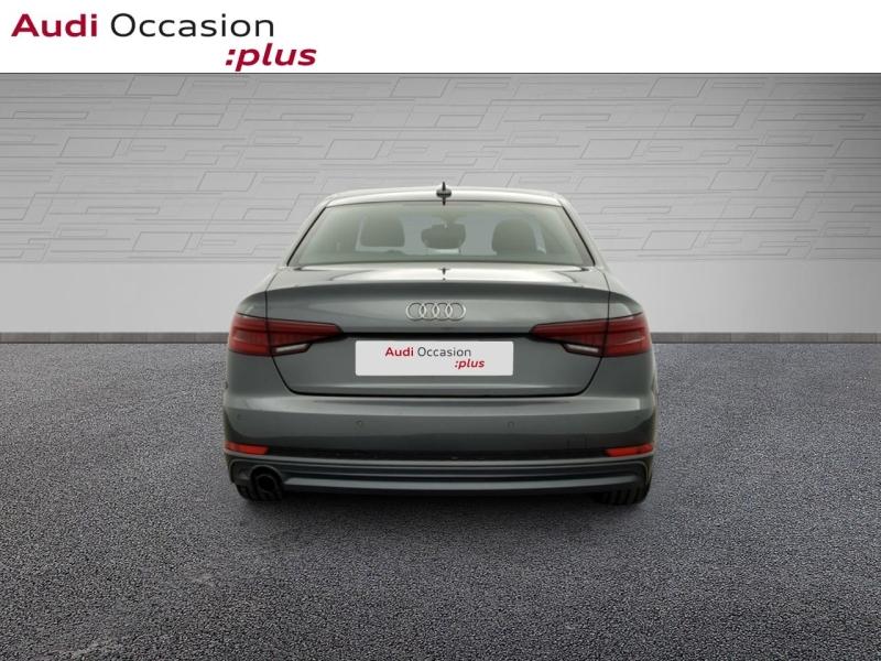Voitures occasions Audi A4 S line Saint-Thibault-des-Vignes