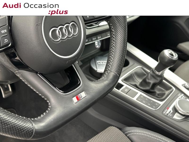 Voitures occasions Audi A4 S line Saint-Thibault-des-Vignes