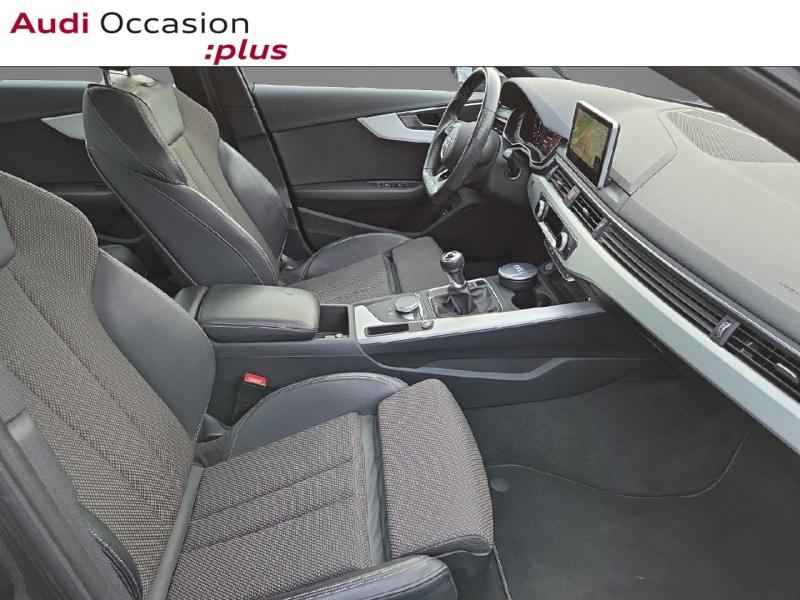 Voitures occasions Audi A4 S line Saint-Thibault-des-Vignes
