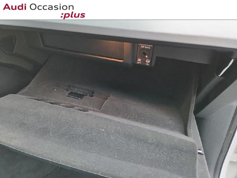 Voitures occasions Audi A4 Avant S line Saint-Thibault-des-Vignes