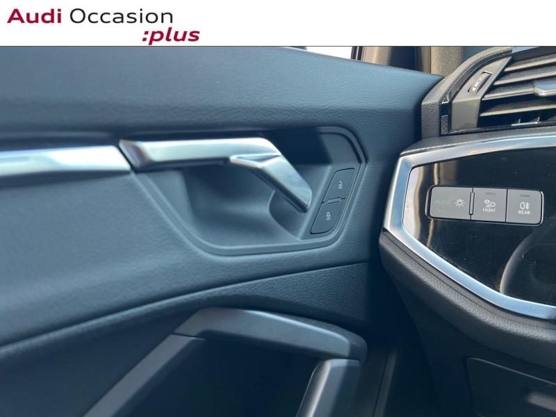 Voitures occasions Audi Q3 S line Saint-Thibault-des-Vignes
