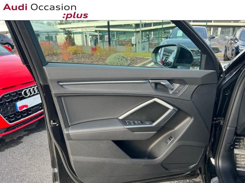 Voitures occasions Audi Q3 S line Saint-Thibault-des-Vignes