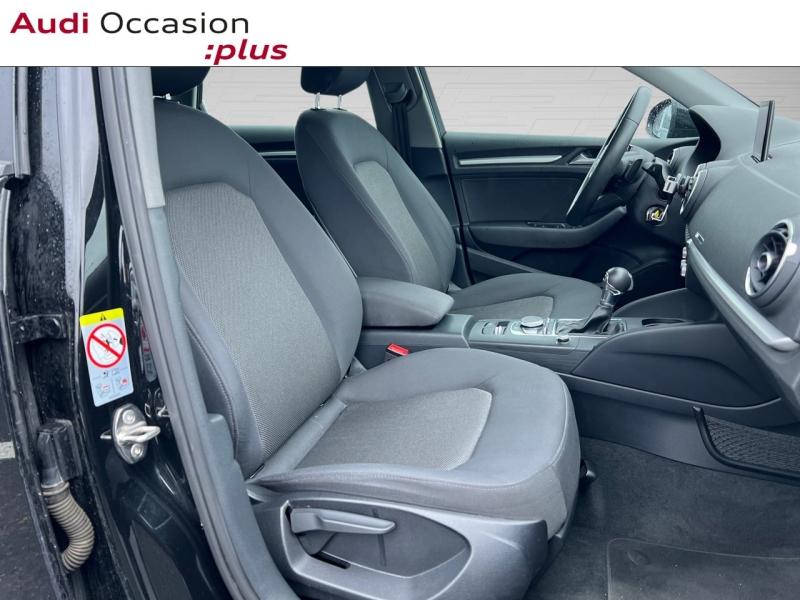 Voitures occasions Audi A3 Sportback Business line Saint-Thibault-des-Vignes