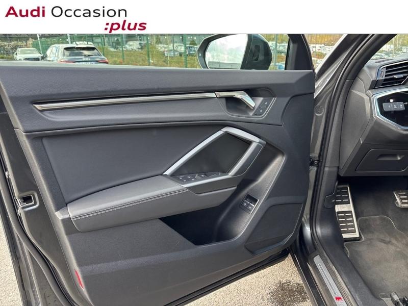 Voitures occasions Audi Q3 S line Saint-Thibault-des-Vignes