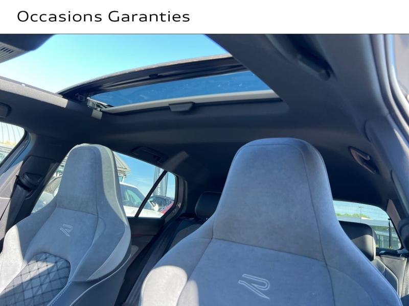 Voitures occasions VOLKSWAGEN GOLF R-Line Saint-Thibault-des-Vignes