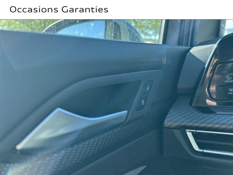 Voitures occasions VOLKSWAGEN GOLF R-Line Saint-Thibault-des-Vignes