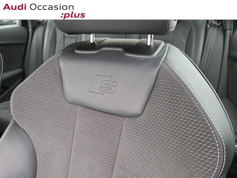 Voitures occasions Audi A4 S line Saint-Thibault-des-Vignes
