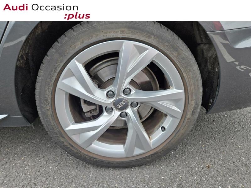 Voitures occasions Audi A4 S line Saint-Thibault-des-Vignes