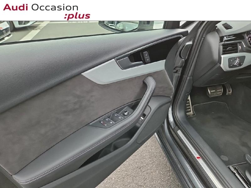 Voitures occasions Audi A4 S line Saint-Thibault-des-Vignes