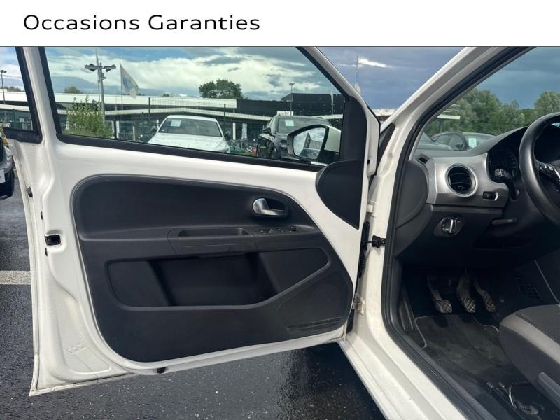 Voitures occasions VOLKSWAGEN up! High up! Saint-Thibault-des-Vignes
