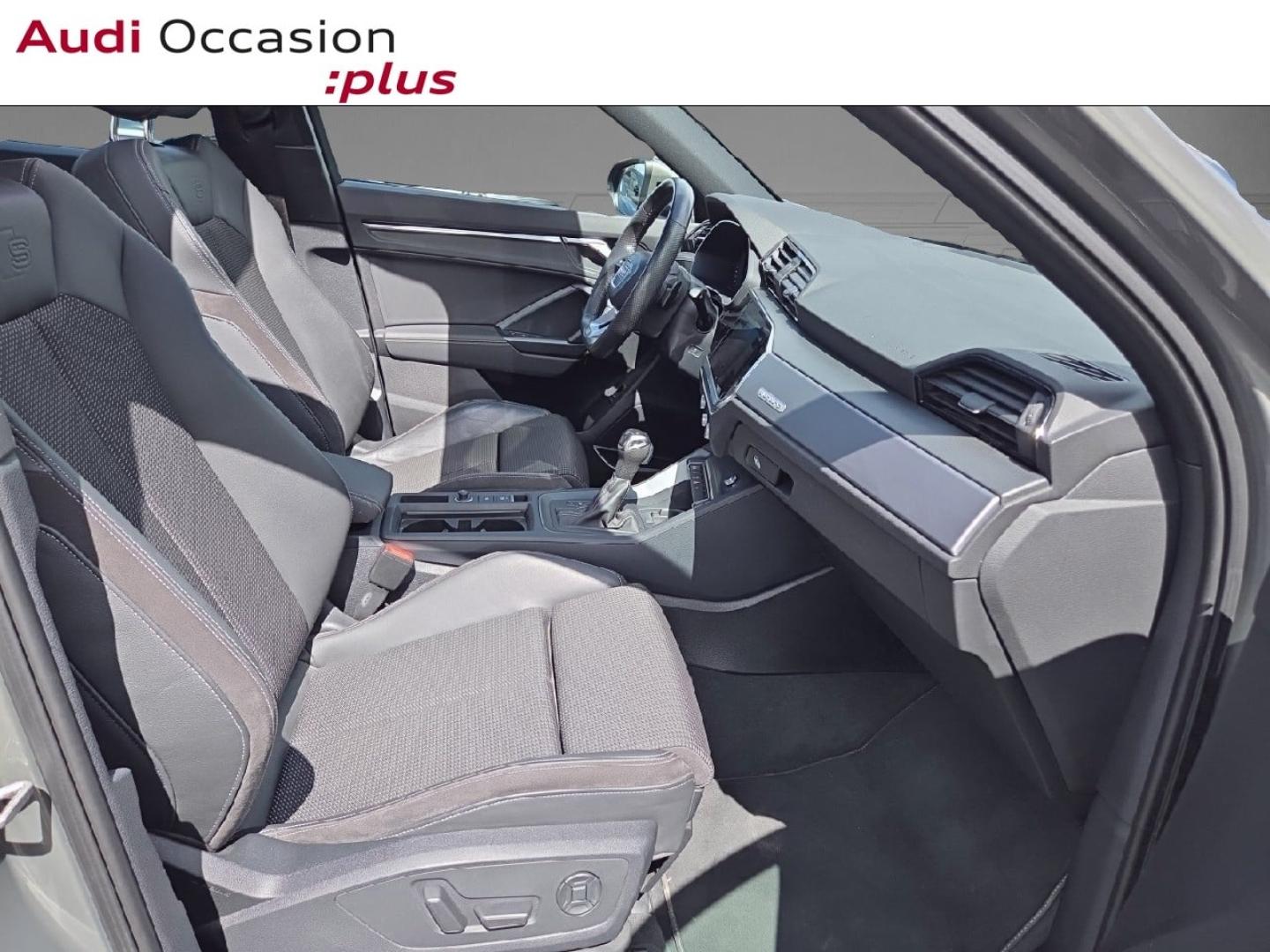 Voitures occasions Audi Q3 S line Saint-Thibault-des-Vignes