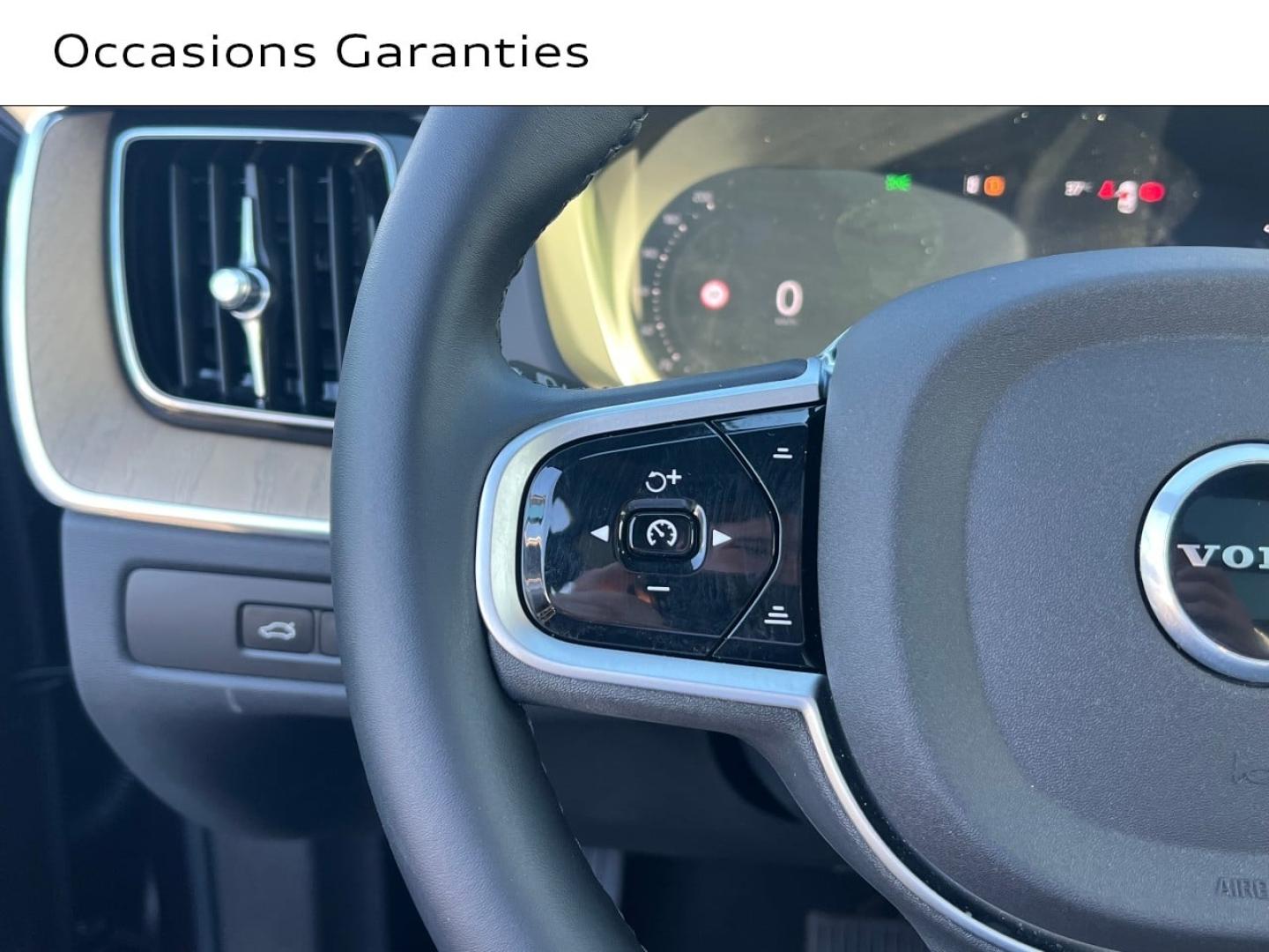Voitures occasions VOLVO XC60 Ultra Style Dark Saint-Thibault-des-Vignes