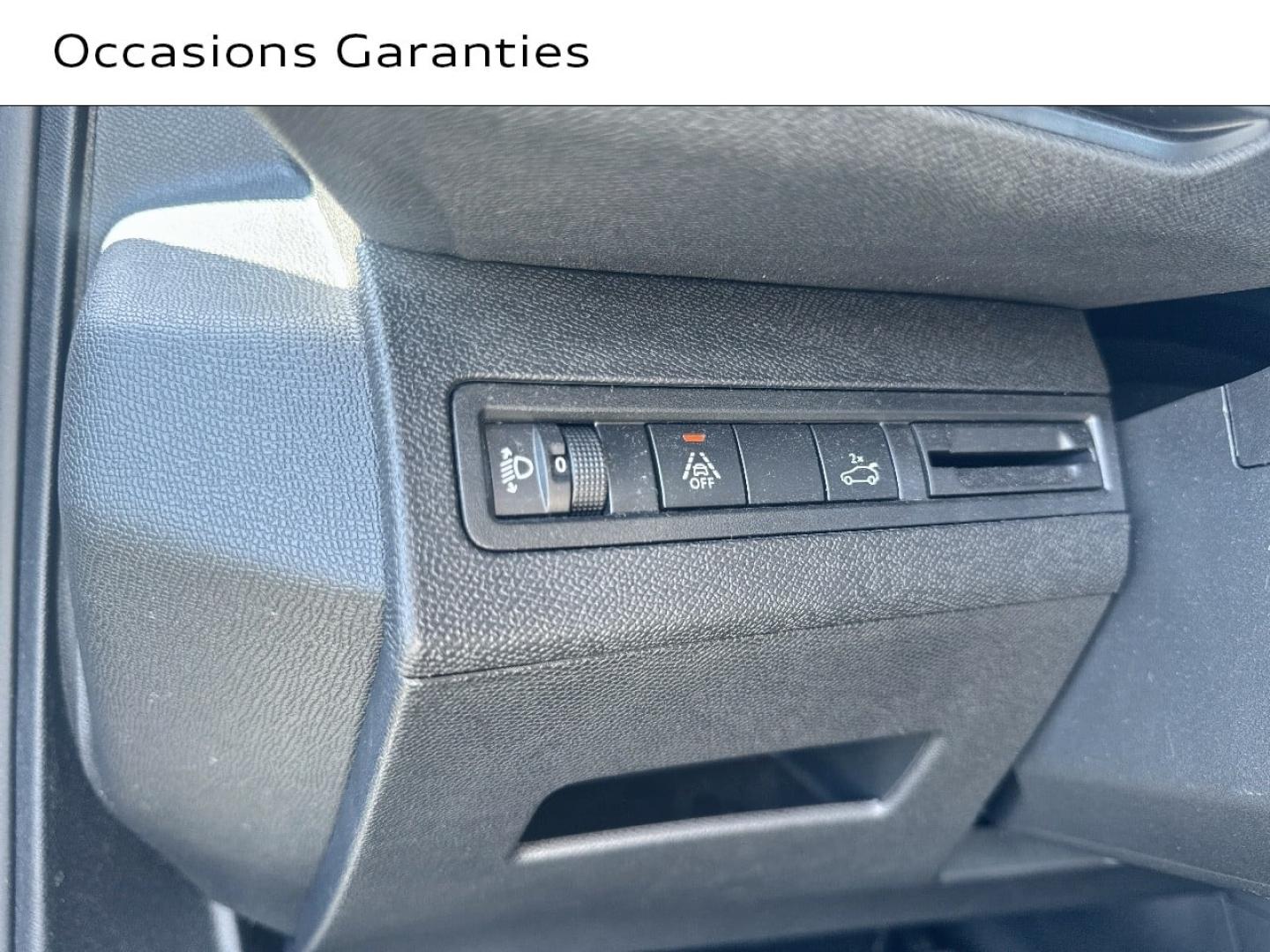 Voitures occasions PEUGEOT 5008 Allure Pack Saint-Thibault-des-Vignes