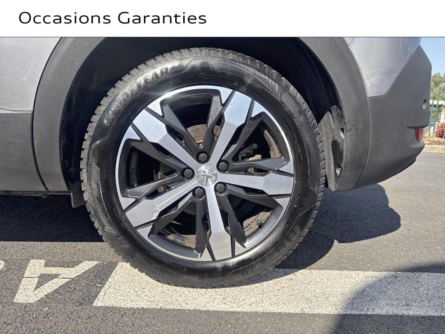 Voitures occasions PEUGEOT 5008 Allure Pack Saint-Thibault-des-Vignes