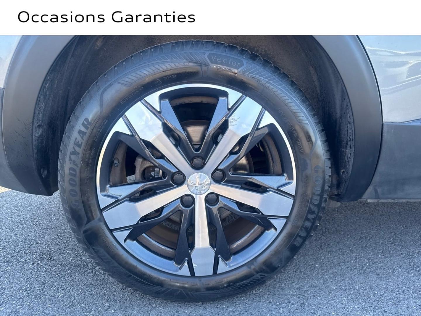 Voitures occasions PEUGEOT 5008 Allure Pack Saint-Thibault-des-Vignes