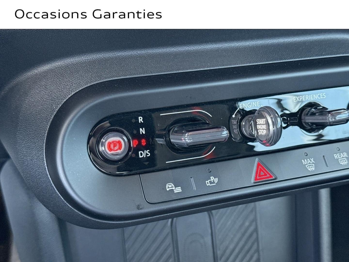 Voitures occasions MINI Cabrio Edition Premium Plus Saint-Thibault-des-Vignes