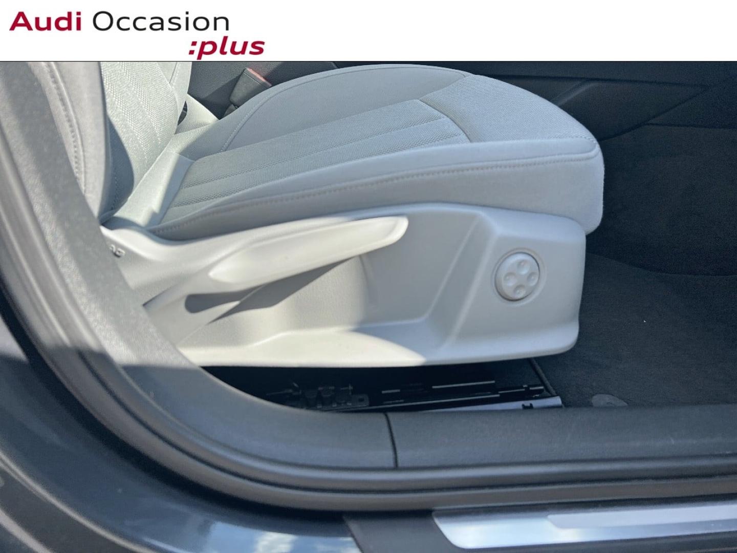 Voitures occasions Audi A4 Business line Saint-Thibault-des-Vignes