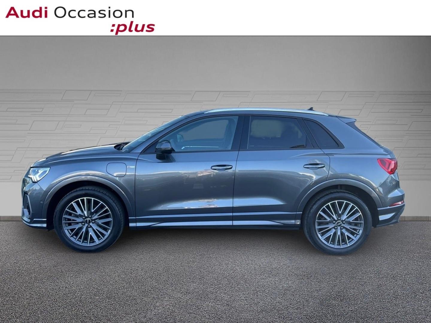 Voitures occasions Audi Q3 S line Saint-Thibault-des-Vignes