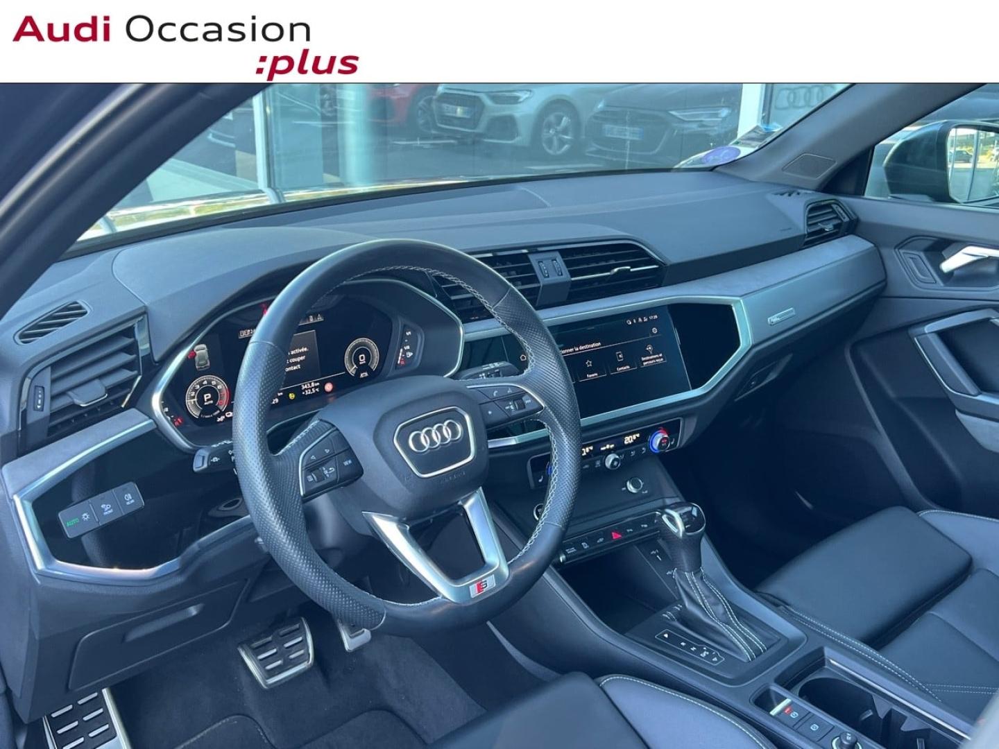 Voitures occasions Audi Q3 S line Saint-Thibault-des-Vignes