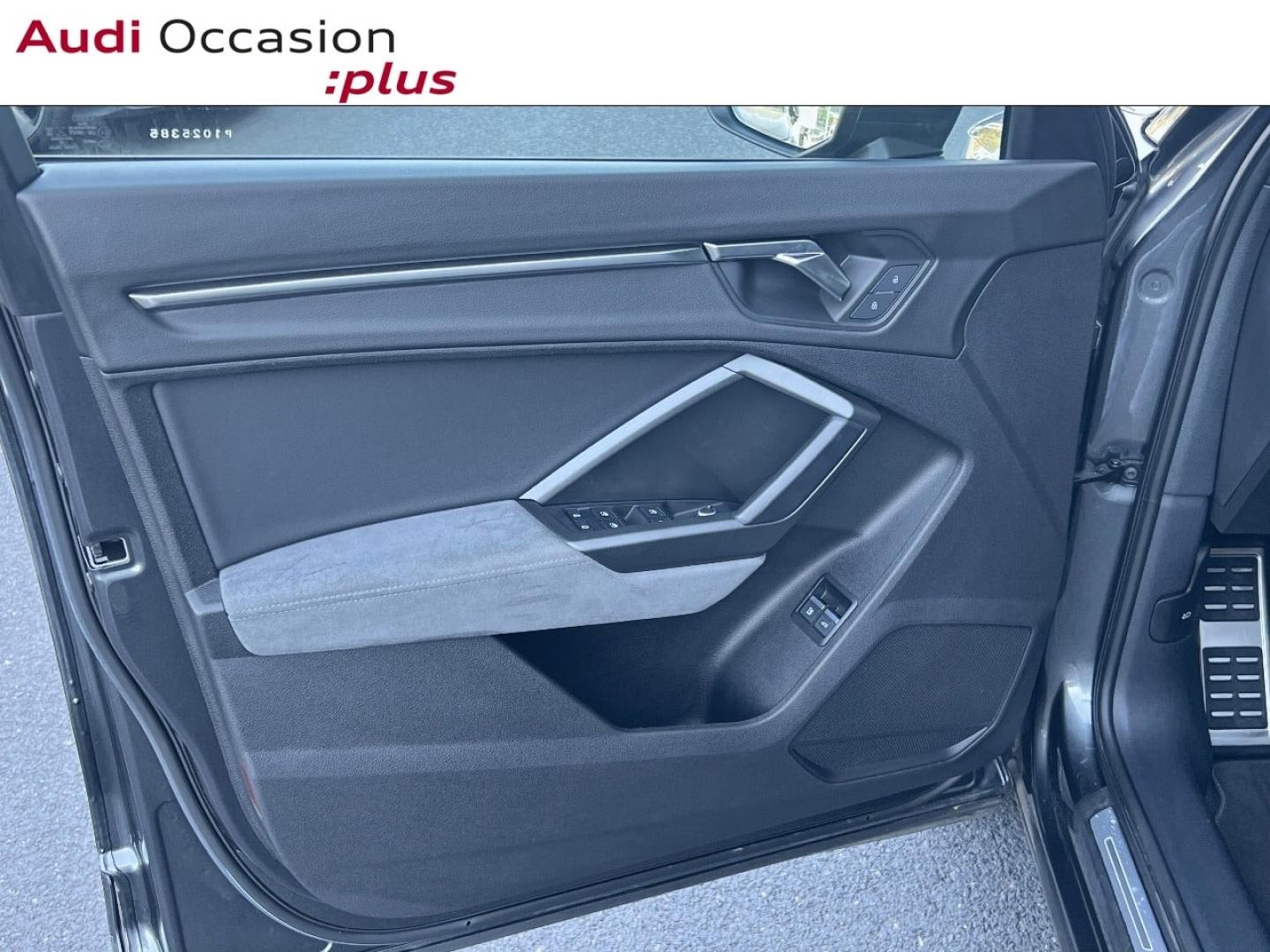 Voitures occasions Audi Q3 S line Saint-Thibault-des-Vignes