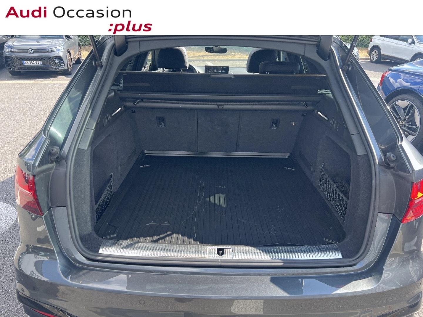 Voitures occasions Audi A4 Avant S line Saint-Thibault-des-Vignes