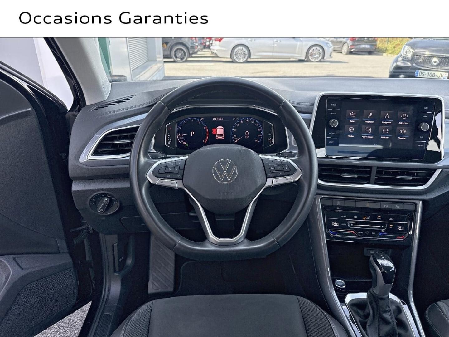 Voitures occasions VOLKSWAGEN T-ROC Life Saint-Thibault-des-Vignes