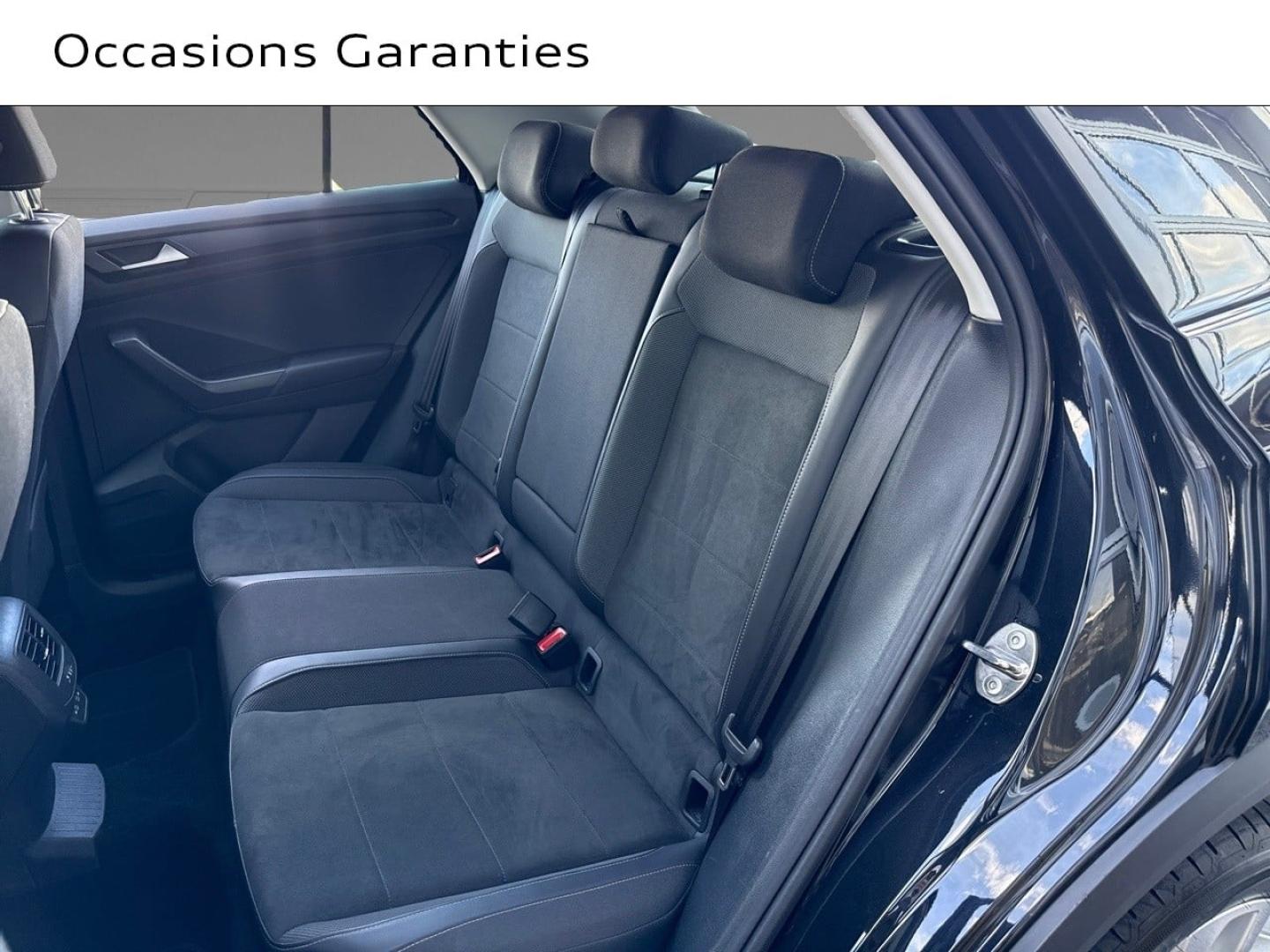 Voitures occasions VOLKSWAGEN T-ROC Life Saint-Thibault-des-Vignes