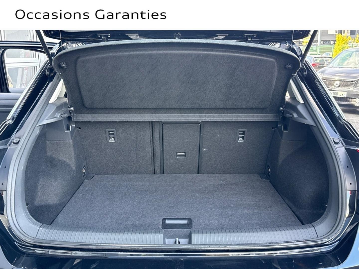 Voitures occasions VOLKSWAGEN T-ROC Life Saint-Thibault-des-Vignes