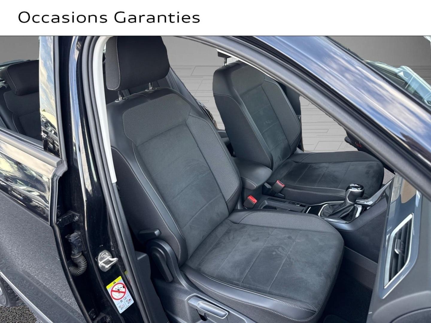 Voitures occasions VOLKSWAGEN T-ROC Life Saint-Thibault-des-Vignes