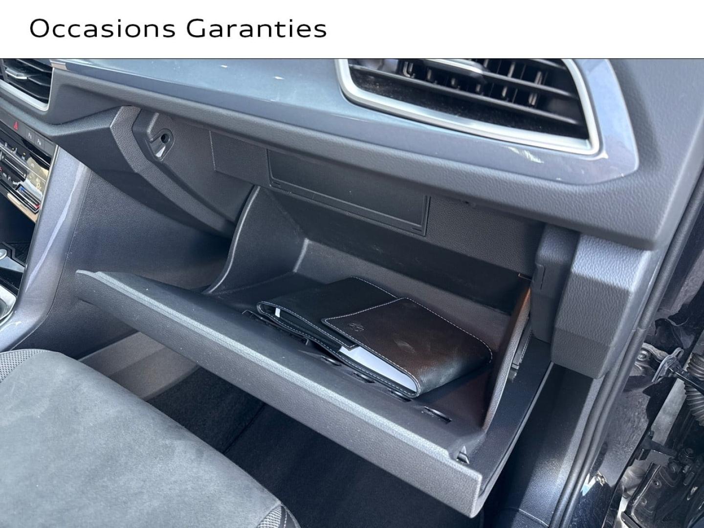 Voitures occasions VOLKSWAGEN T-ROC Life Saint-Thibault-des-Vignes