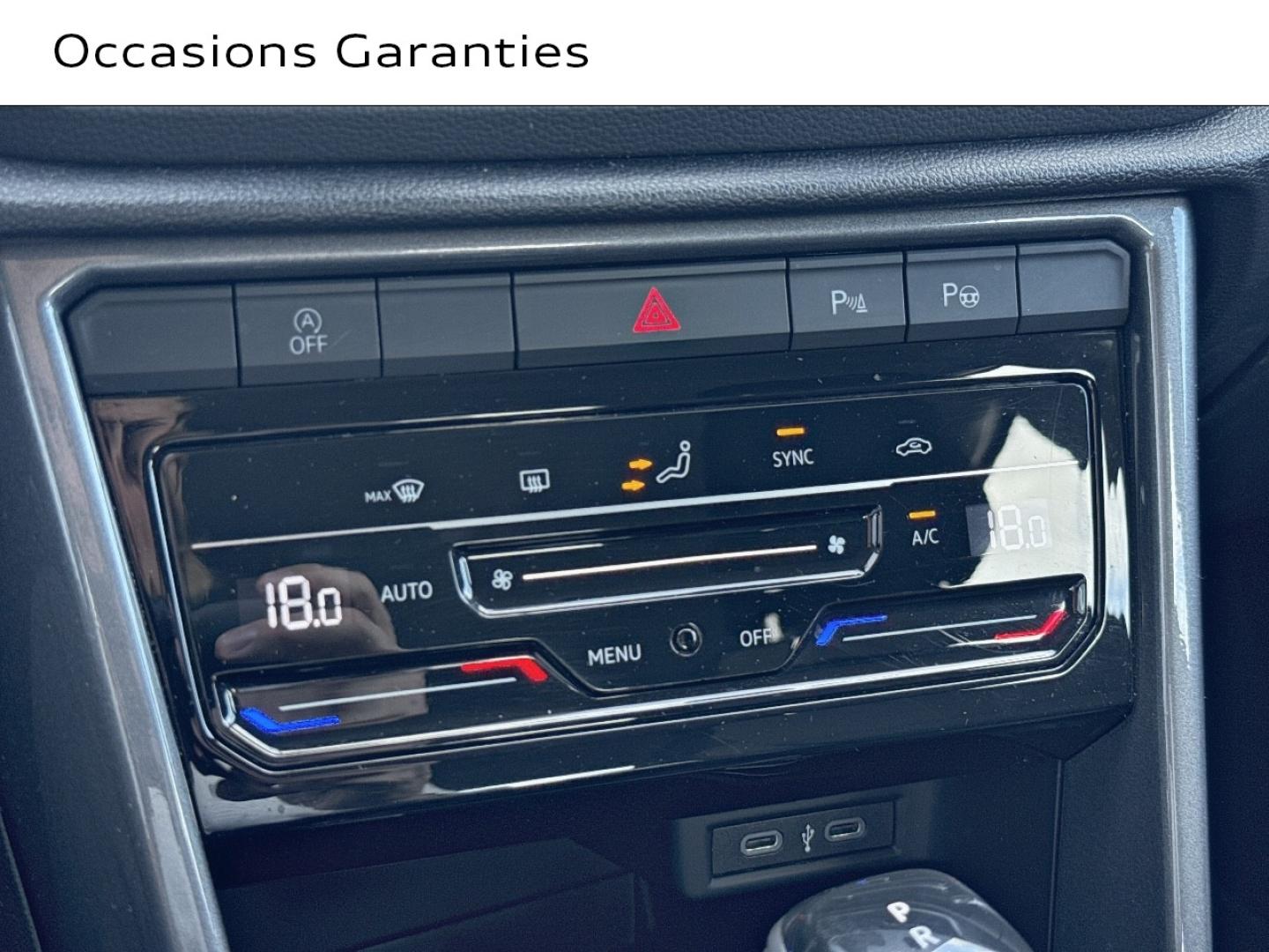 Voitures occasions VOLKSWAGEN T-ROC Life Saint-Thibault-des-Vignes
