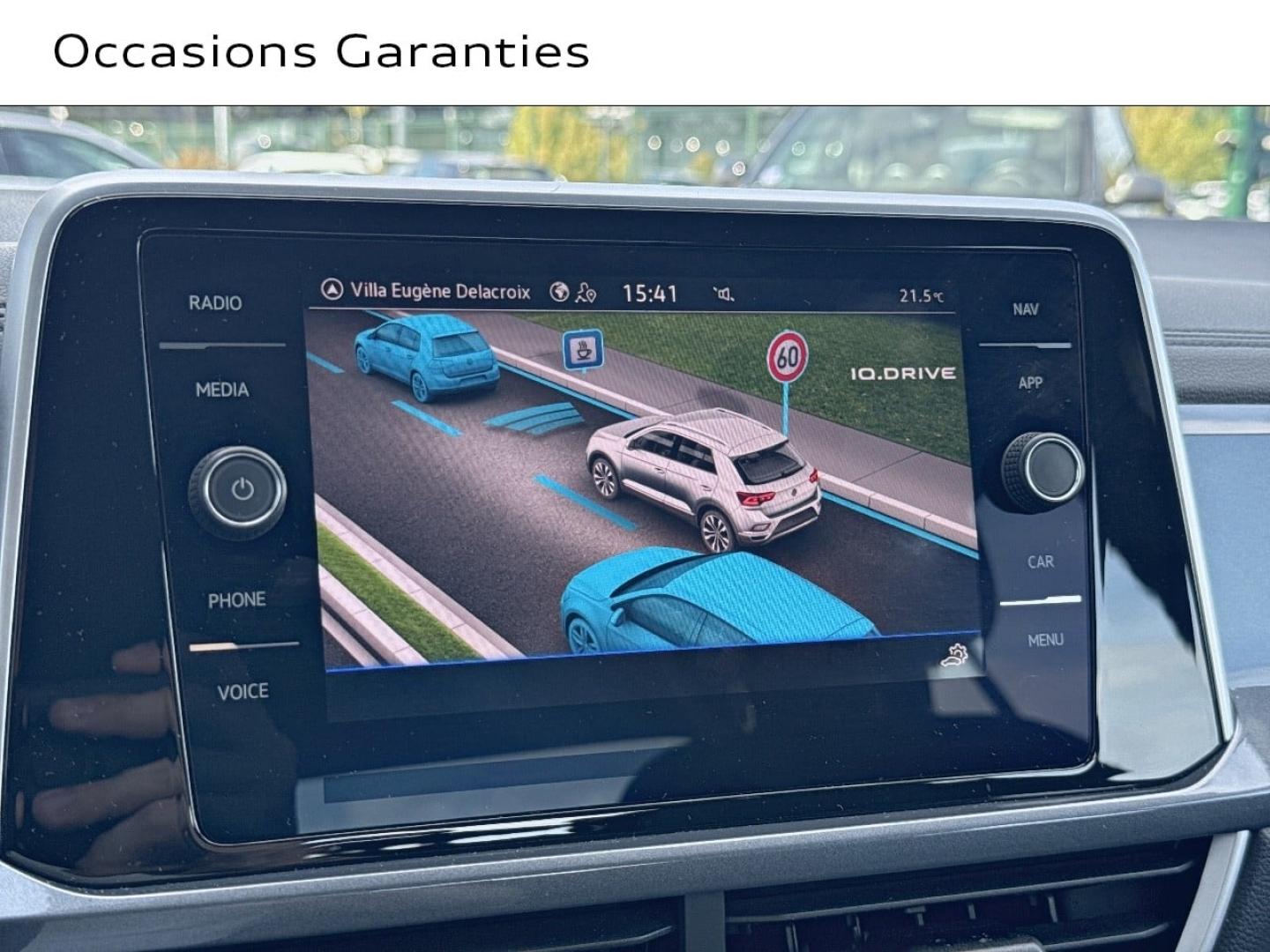 Voitures occasions VOLKSWAGEN T-ROC Life Saint-Thibault-des-Vignes