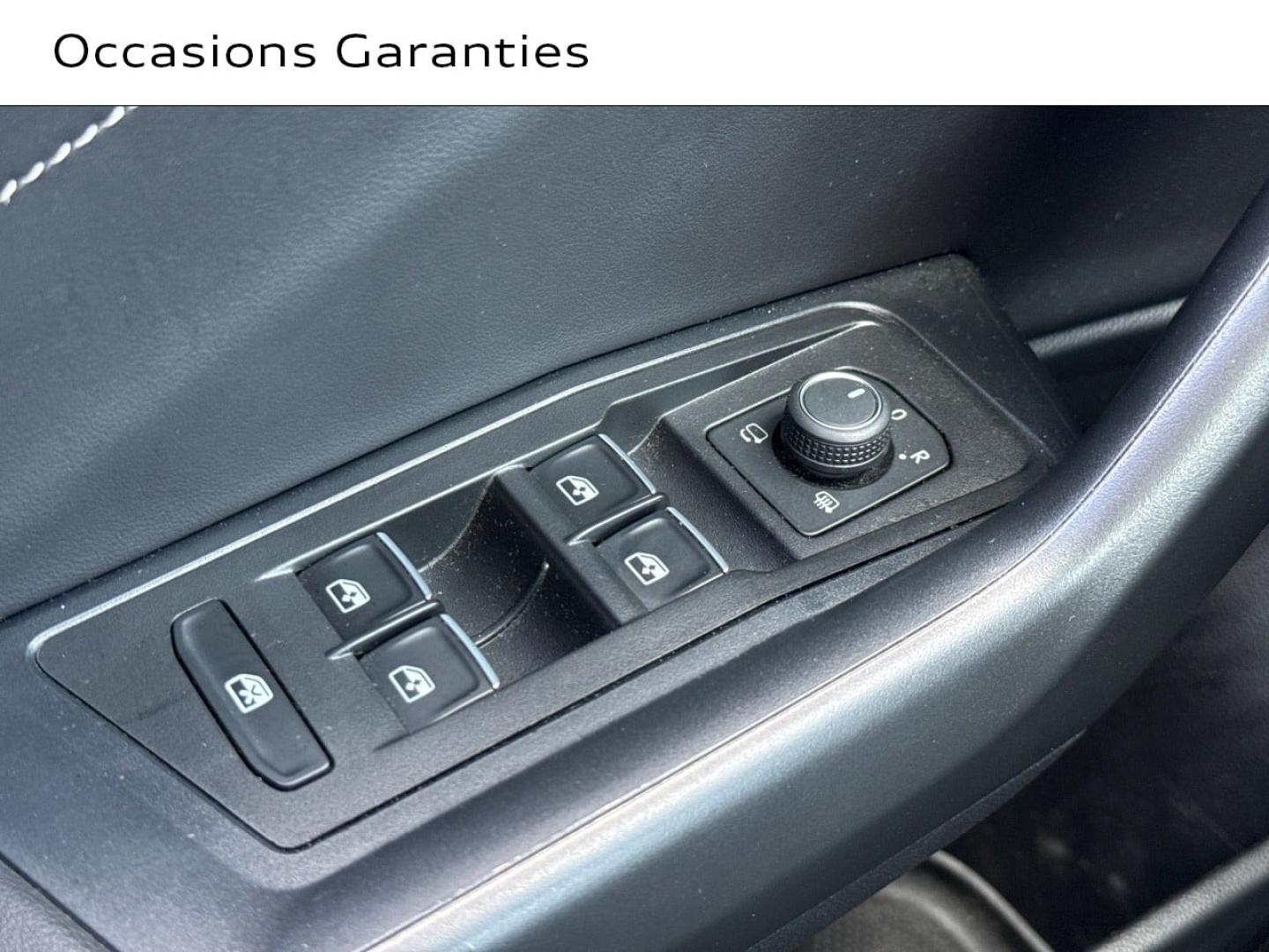 Voitures occasions VOLKSWAGEN T-ROC Life Saint-Thibault-des-Vignes