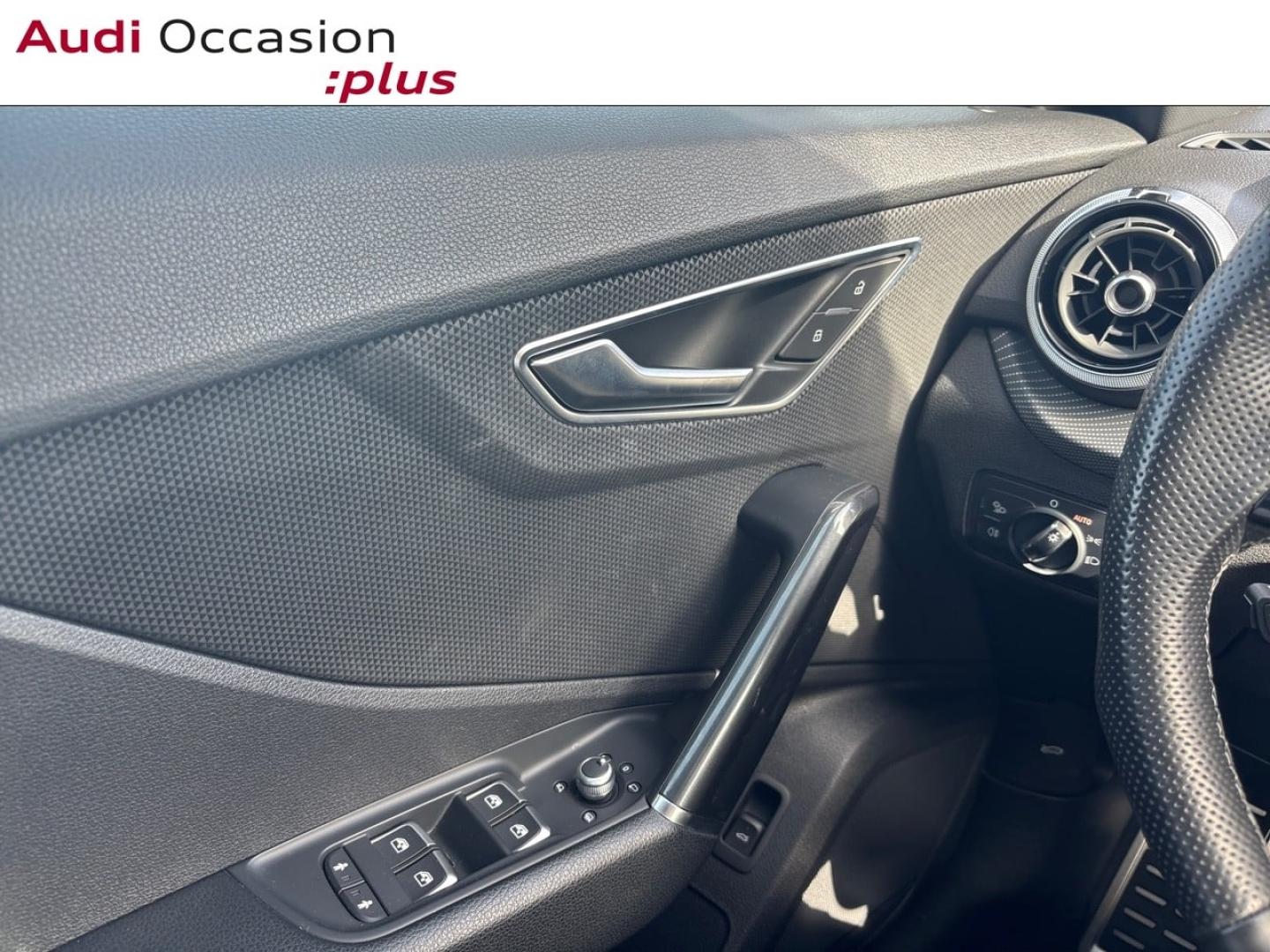Voitures occasions Audi Q2 S line Saint-Thibault-des-Vignes