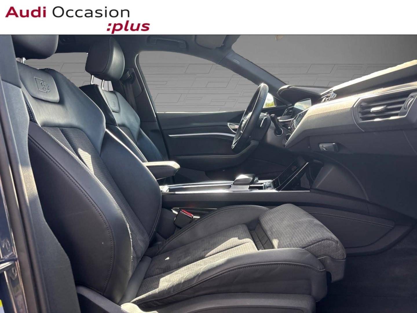 Voitures occasions Audi Q8 E-TRON S Line Saint-Thibault-des-Vignes