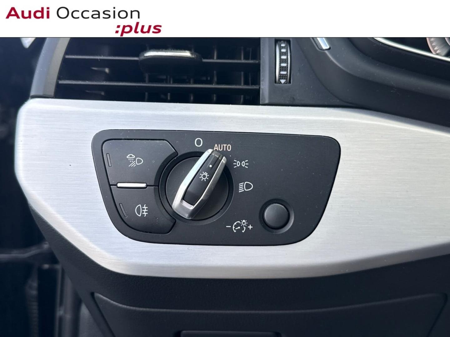Voitures occasions Audi A4 Avant S line Saint-Thibault-des-Vignes