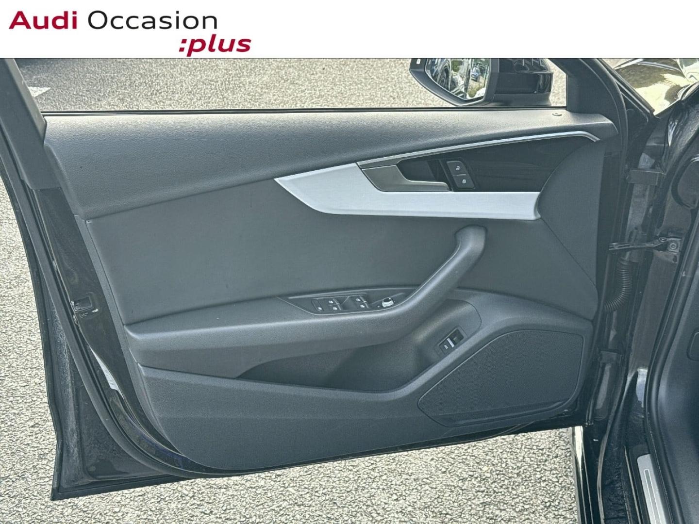 Voitures occasions Audi A4 Avant S line Saint-Thibault-des-Vignes