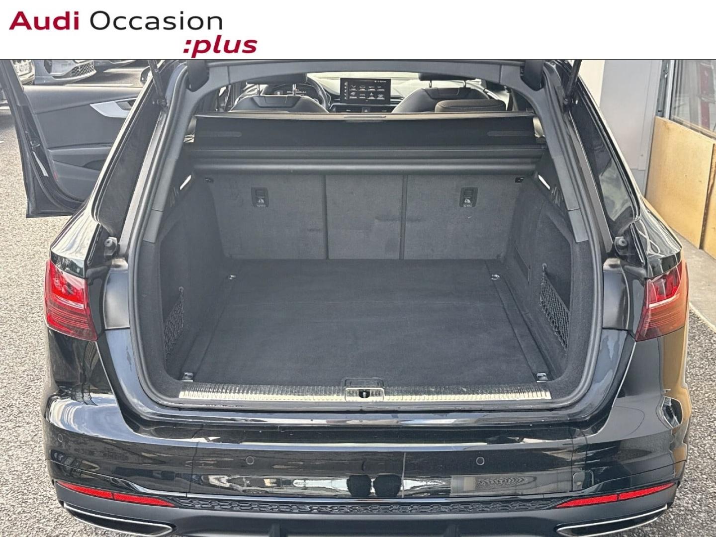 Voitures occasions Audi A4 Avant S line Saint-Thibault-des-Vignes