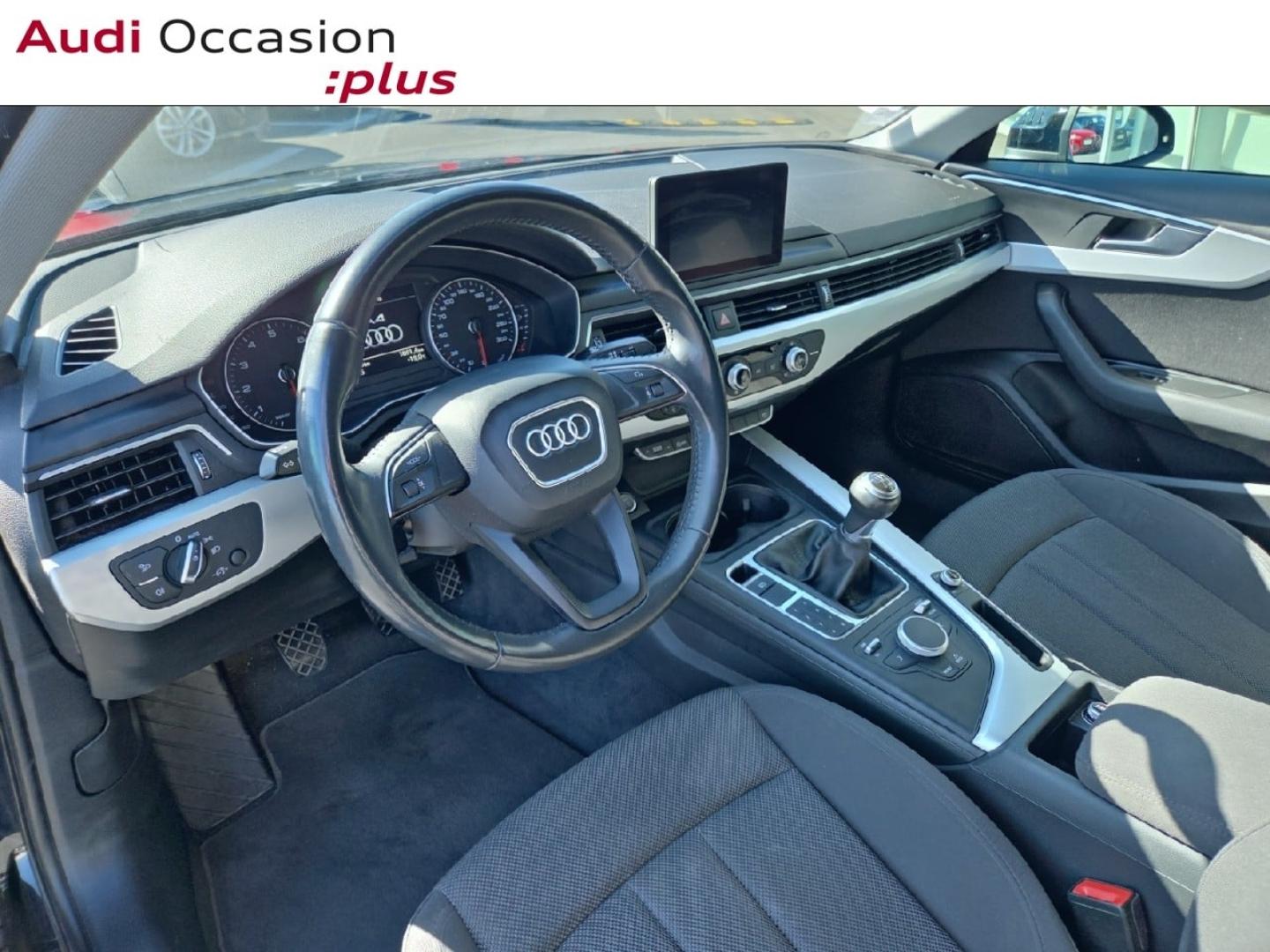 Voitures occasions Audi A4 Base Saint-Thibault-des-Vignes
